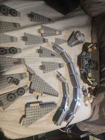 LEGO Star Wars: Millennium Falcon (4504) W/ Box And Figs See Pics NICE!