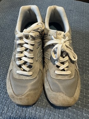 NEW BALANCE 574 CORE CLASSICS Sneakers Men s SZ 9.5 ML574EVGG GREY WHITE