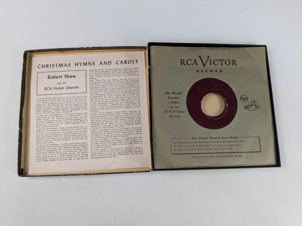 45 RPM Victor - Christmas Hymns and Carols - Chorale Robert Shaw Box Set - L1 - Image 2 of 4