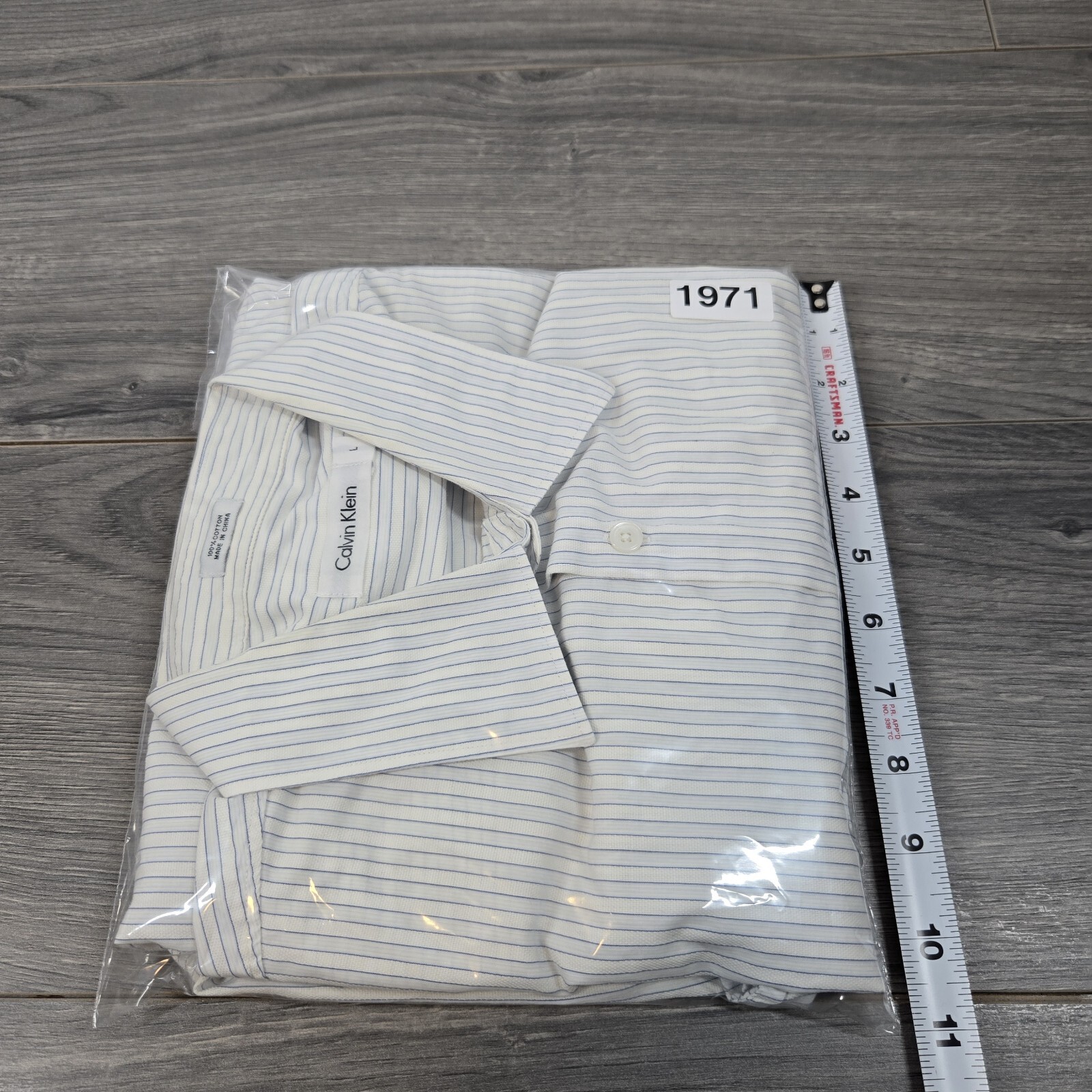 Calvin Klein Shirt Mens L White Blue Striped Long Sleeve Button Up Slight Stain thumbnail 11