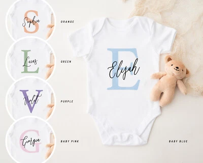 EVER SO PERSONAL Personalisierter Baby Grow Weste Dusche Geschenk Jungen Mädchen beliebiger Name Schlafanzug weiß
