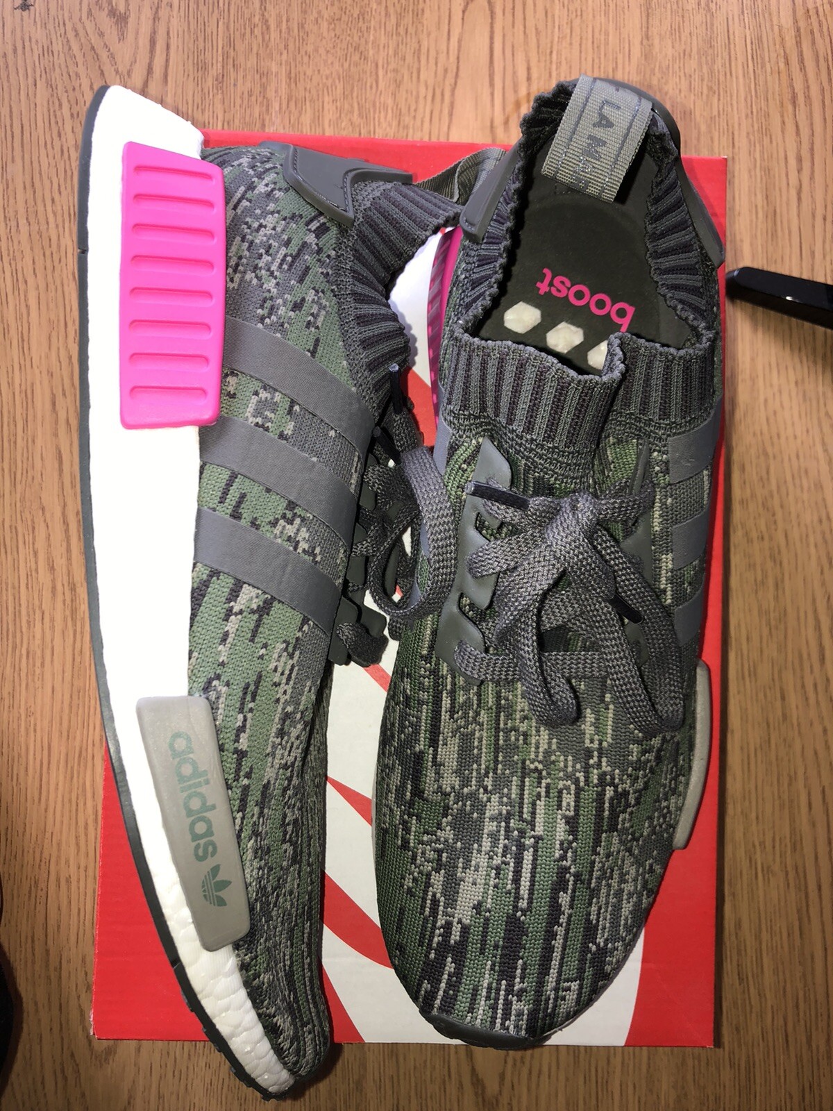 nmd r1 primeknit utility grey camo