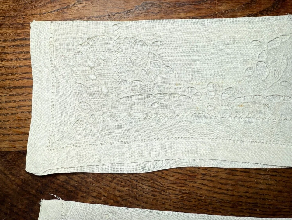 BRODERIE ANCIENNE - ART DE LA TABLE 2 pochettes porte-serviette - lin broderie - Photo 3/4