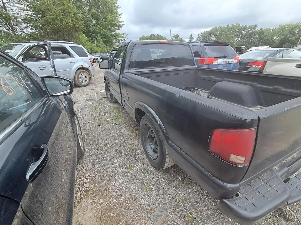 Used Air Cleaner Assembly fits: 2003 Chevrolet S10/s15/sonoma Grade A - Image 4 of 4