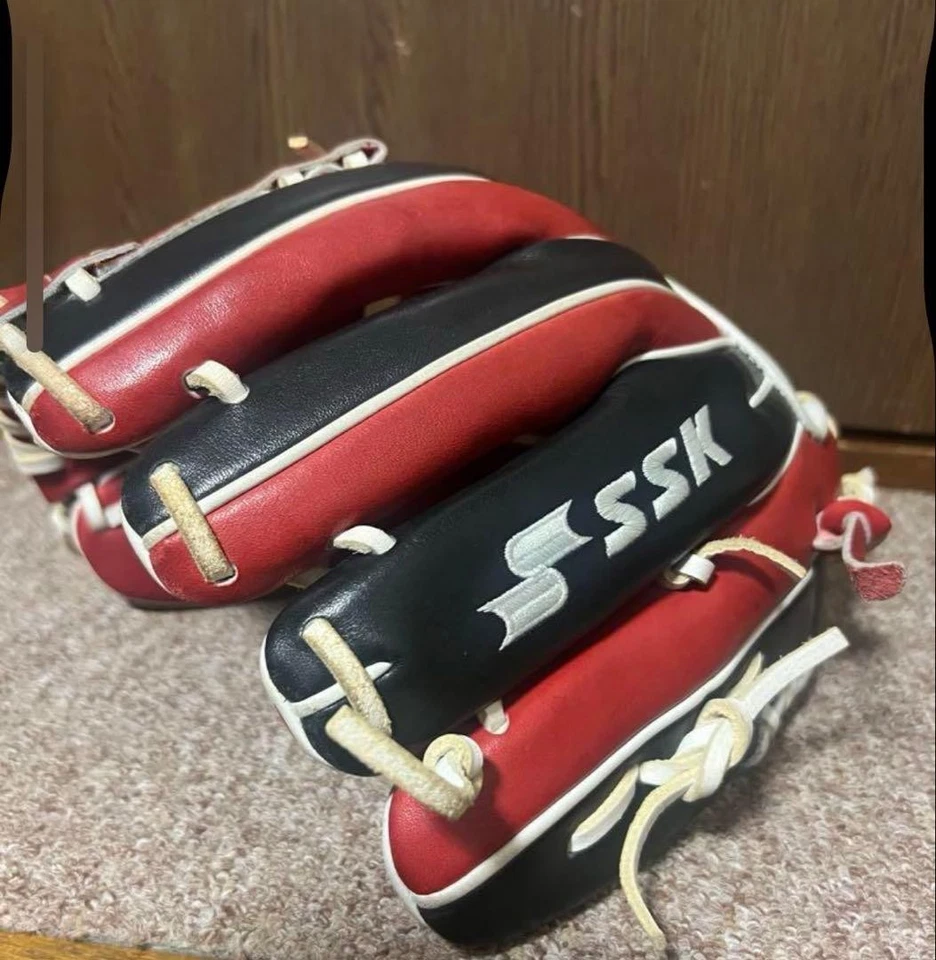 SSK Baez Model Soft Baseball Glove Red Black Leather Lace Used - Image 3 of 4