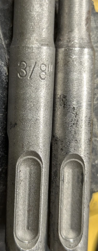 DeWalt D25313 L-Shape SDS Hammer Drill Kit with Case & Bits 1-inch Rotary Hammer - Image 4 of 4