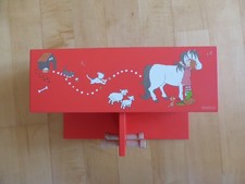 Jako-o Garderobe Garderobenkiste rot mit Pferd (Bauernhof)