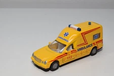 B67 1:55 SIKU 1931 MERCEDES-BENZ BINZ AMBULANCE A 2002 EXC. COND. 3