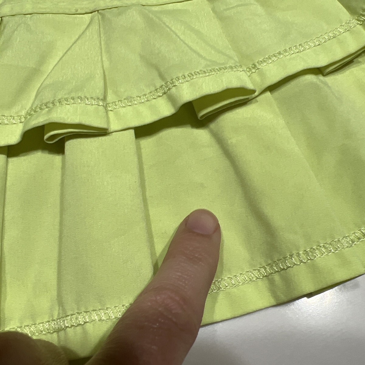 IVIVVA by Lululemon 8 Set The Pace Skirt Skort Pleated Neon