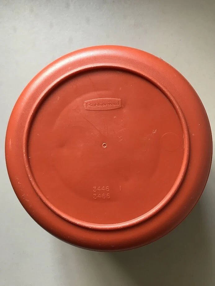 Maceta Rubbermaid con platillo adjunto de plástico naranja Foto 4 de 4