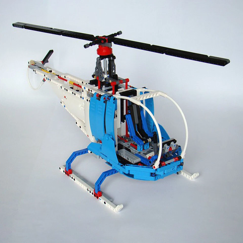MOC: Helicopter with Spinning Rotors, Six-cylinder Fake Engine 768 Pieces - Image 3 of 4