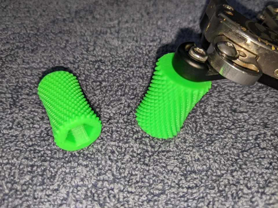 * (Set of 2) 5/8" & 3/4" Thumb Button Knobs * Truball Releases - Goat HBC Abyss - Image 4 of 4