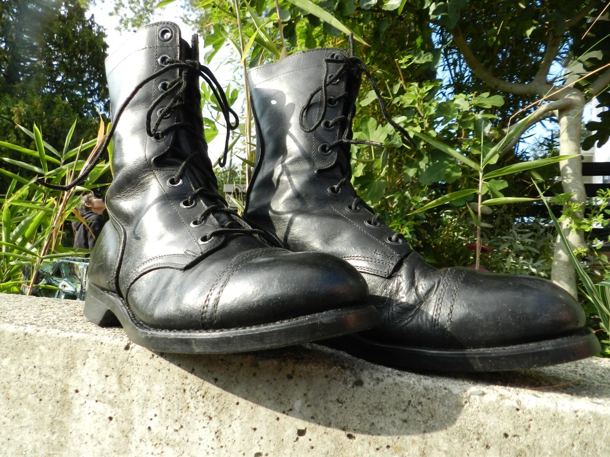 1984,U.S. NAVY,BLACK LEATHER,BLACK COMBAT BOOTS,Sz 9 REG