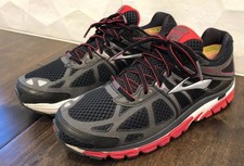 brooks beast 11 red