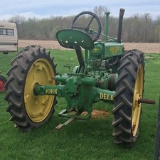 John Deere Model B Farm Tractor Green Yellow Moline IL