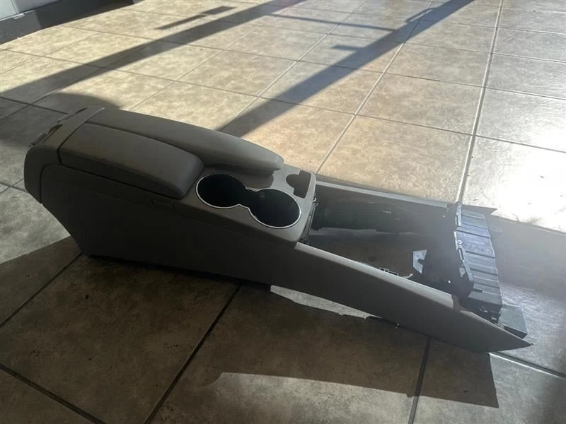 TAN CENTER CONSOLE ASSEMBLY 2012-2015 MERCEDES-BENZ E550 Foto 4 de 4