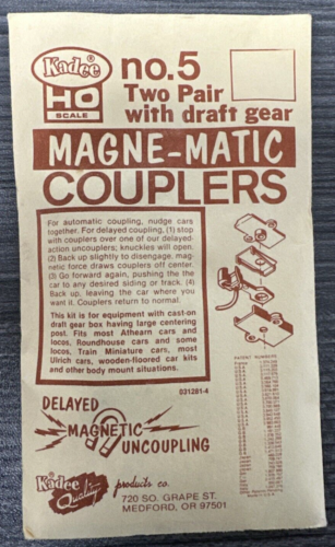 HO Scale Kadee #5 Magne-Matic Couplers - 2 Pairs w/Draft Gear Box NEW!