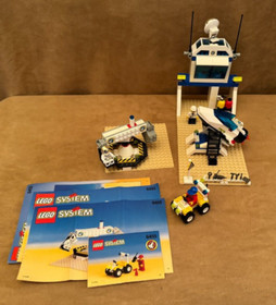 6455 LEGO Complete Town: Space Simulation Station vintage set with instructions