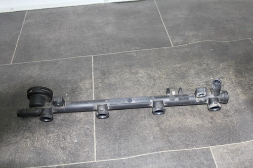 Einspritzleiste Einspritzrohr 7700107405 / 7700112777 Renault Laguna I Bj. 2000