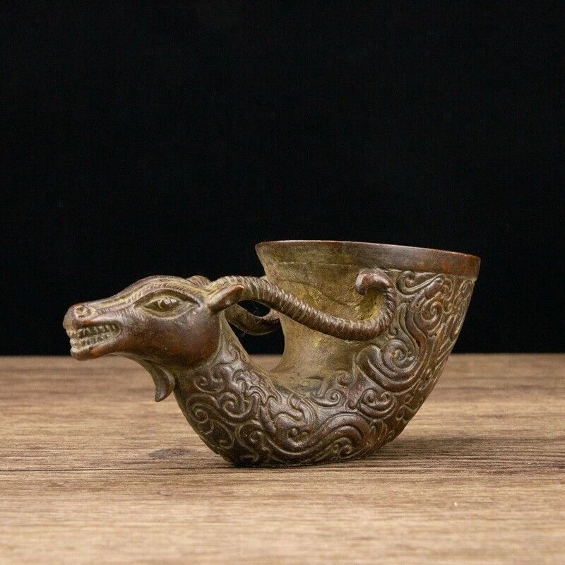 Taza de bronce antigua china de 14 cm taza de vino de latón antiguo taza de animal  Foto 3 de 4