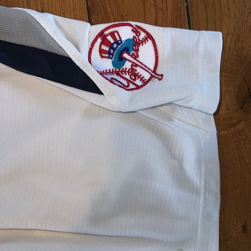 NEW YORK YANKEES Jersey Large- XL Cooperstown Collection Majestic Pullover - Picture 4 of 10