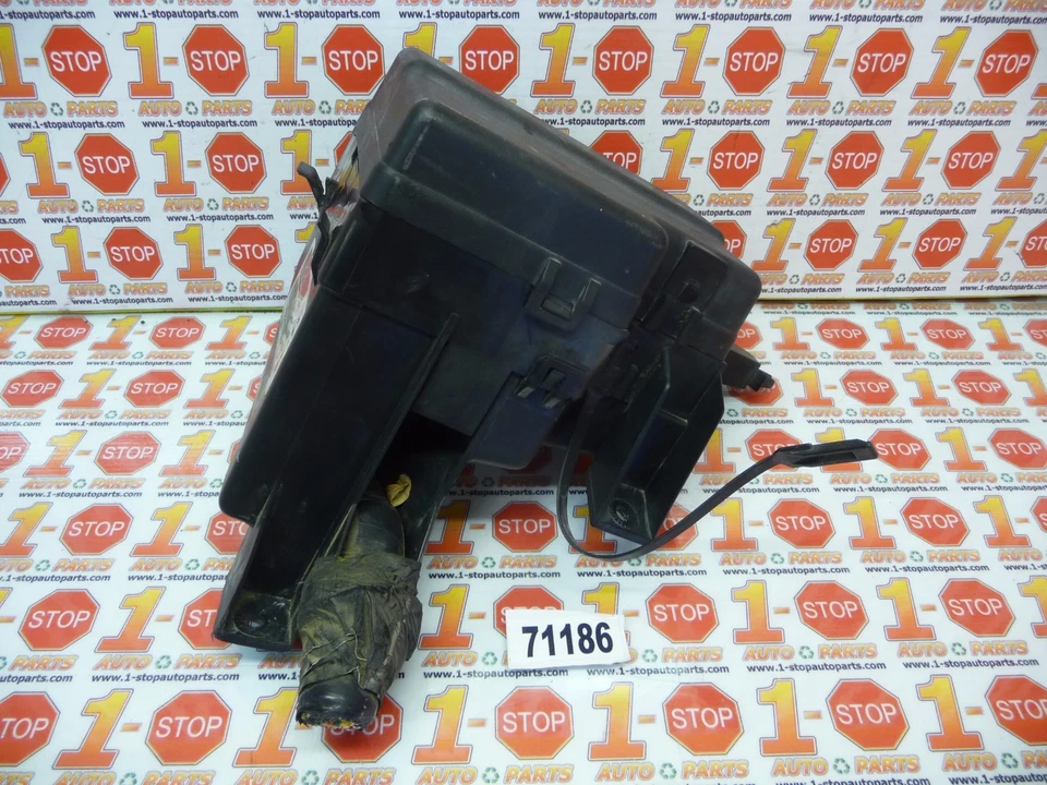 2004 04 DODGE NEON 2.0L ENIGNE FUSE RELAY JUNCTION BOX 04795361AB OEM - Image 3 of 4