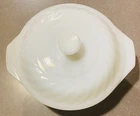 Vintage Fire King Casserole Dish Anchor Hocking 1.5 Qt Milk Glass #437 with Lid