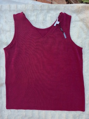 Chico's Deep Fuchsia V-Neck Sleeveless Tank Top Womens