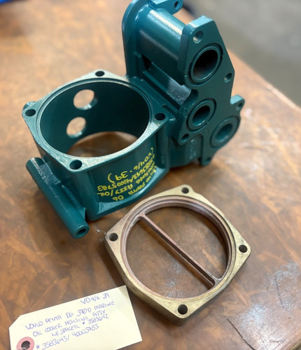 VOLVO PENTA D6 370D MARINE OIL COOLER HOUSING ASSY W/ SPACER #3583643/40005783..