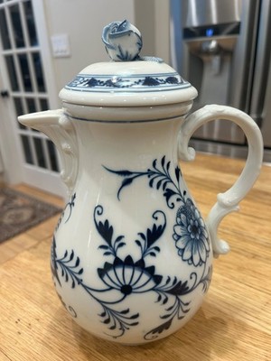 Meissen 10 1/2'' coffee pot in the Blue Onion pattern crossed swords hallmark