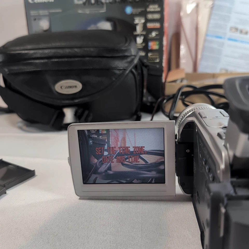 Canon Optura 20 Digital Video Camcorder MiniDV SD 16x 320x Silver Semi Working - Image 4 of 4