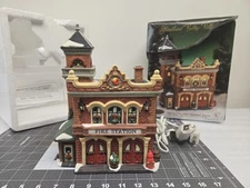 Heartland Valley Village Fire Station 1999 O'Well Deluxe Lighted Christmas 