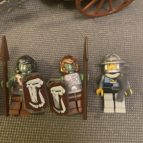 Lego King's Battle Chariot 7078 Castle Fantasy Era 100% Complete no Box 4 Figure