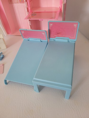 De colección Años 80 Doctor Dr Barbie Cuidado Amoroso Muñeca Juego Habitación Hospital y Accesorios - Imagen 5 de 14