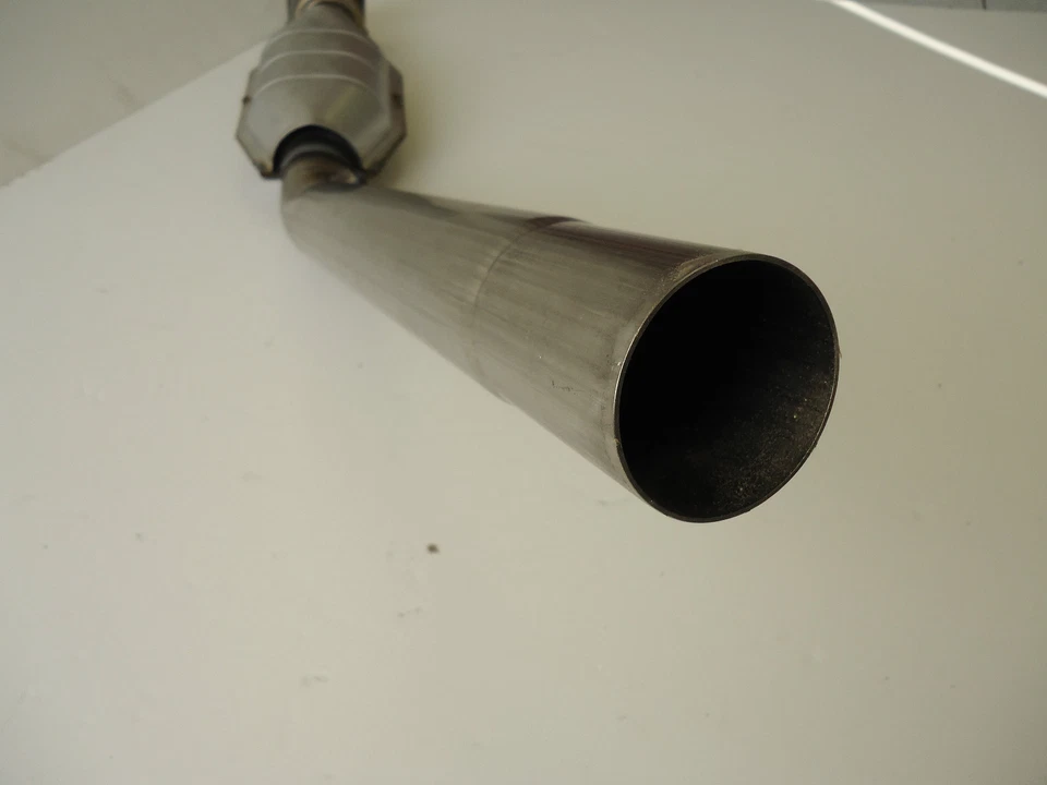 1997 1998 Chrysler Sebring 2.4L L4 Catalytic Converter Foto 4 de 4