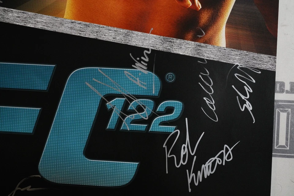 Póster firmado por tarjeta UFC 122 SBC Nate Marquardt Yushin Okami Amir Sadollah +17 SBC Foto 4 de 4