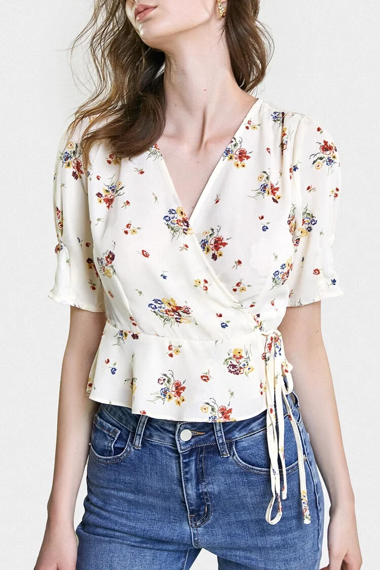 J.ING Ivory Floral Print Surplice V-Neck Tie Detail Blouse - Size XS
