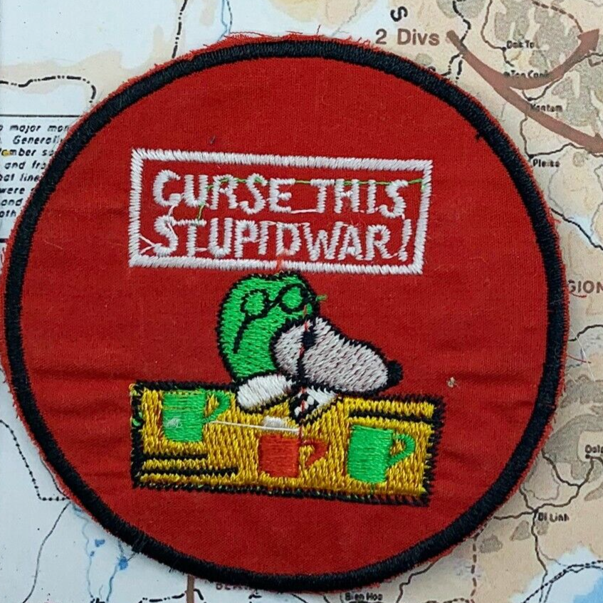patch , us vietnam patch curse this stupid war , snoopy vietnam