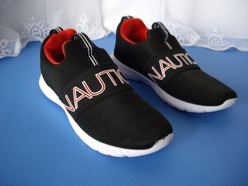 NAUTICA LITTLE BOYS OR LITTLE GIRLS SNEAKERS / SIZE 12 M / VERY CLEAN CONDITION