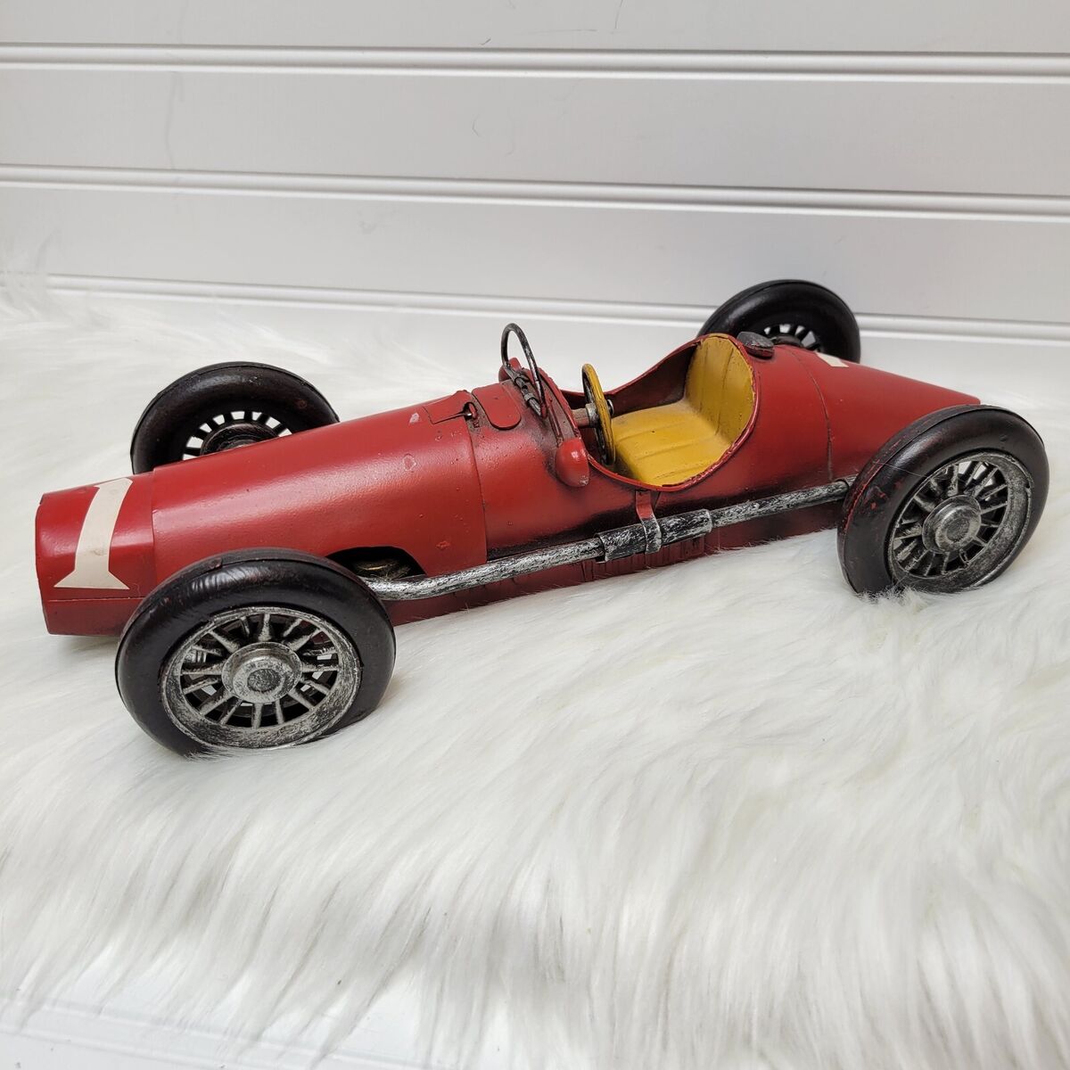 JayLand K06 Red Diecast 1931 Bugatti Race Car Home Decor 1 JayLand K06 Red Diecast 1931 Bugatti Race Car Home Decor 1