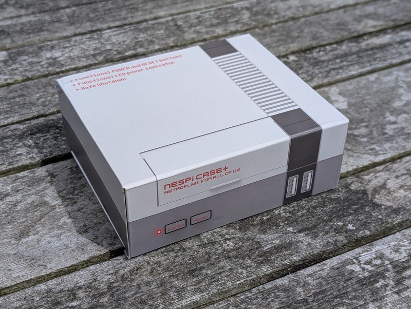 Retroflag NESPi Case Plus - RetroPie Raspberry Pi 3/2 Model - Raspberry Pi Case
