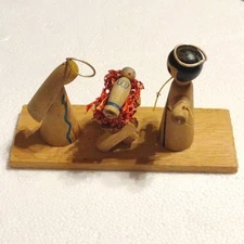 Vintage Christmas Wood Hand Crafted Nativity Scene Holy Family 3.5" Miniature 
