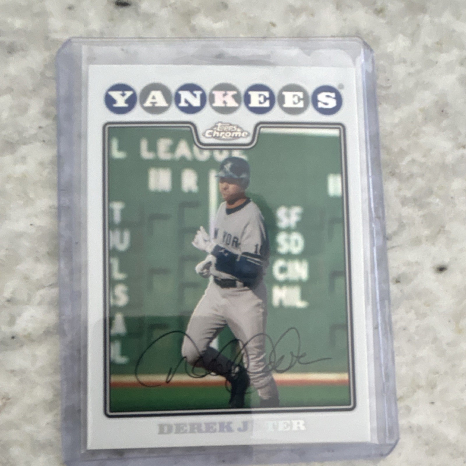 2008 Topps Chrome Refractor Derek Jeter #121 New York Yankees Baseball Card