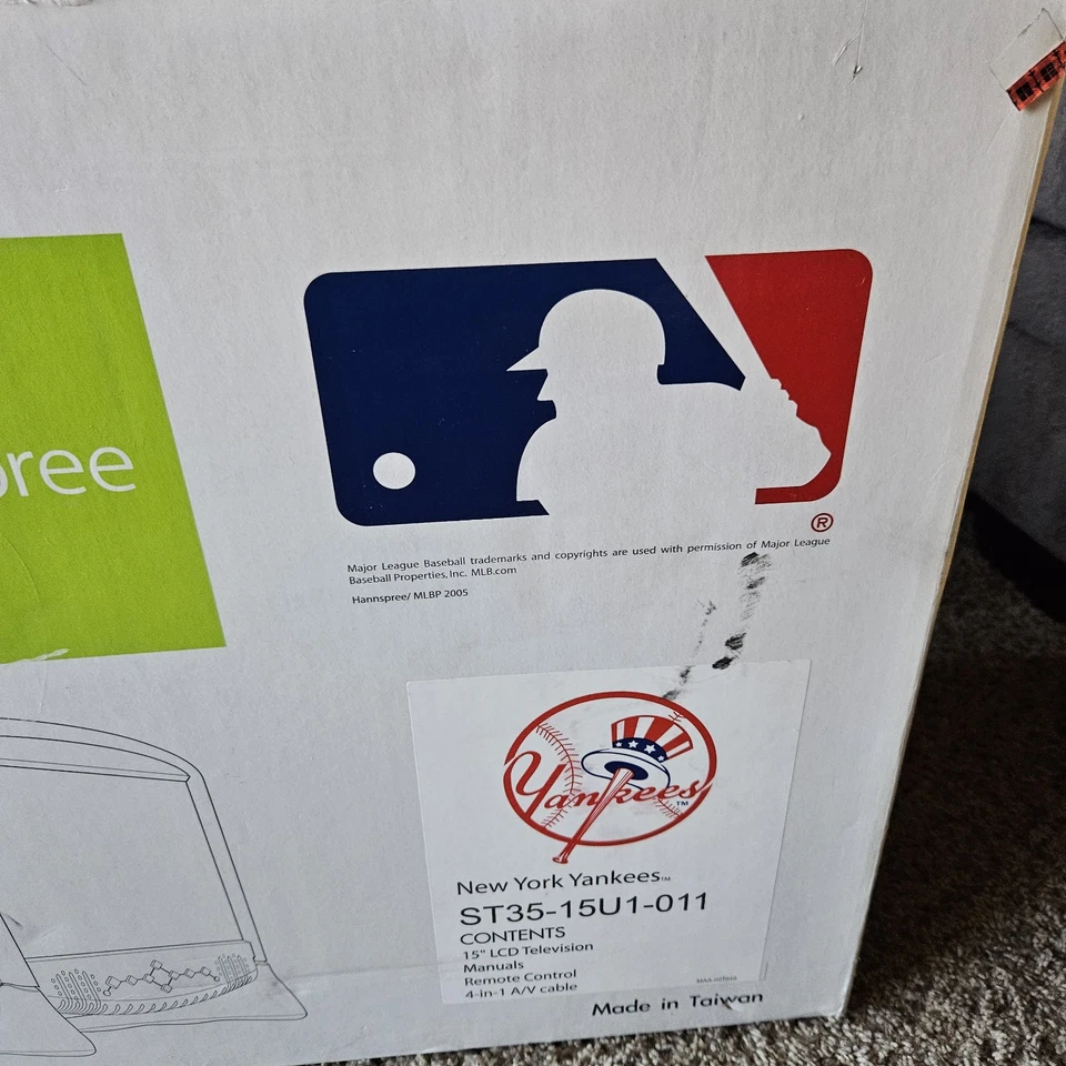 NEW HANNspree New York Yankees MLB 15" LCD TV Model T153 2005 With Remotes NIB - Image 2 of 4