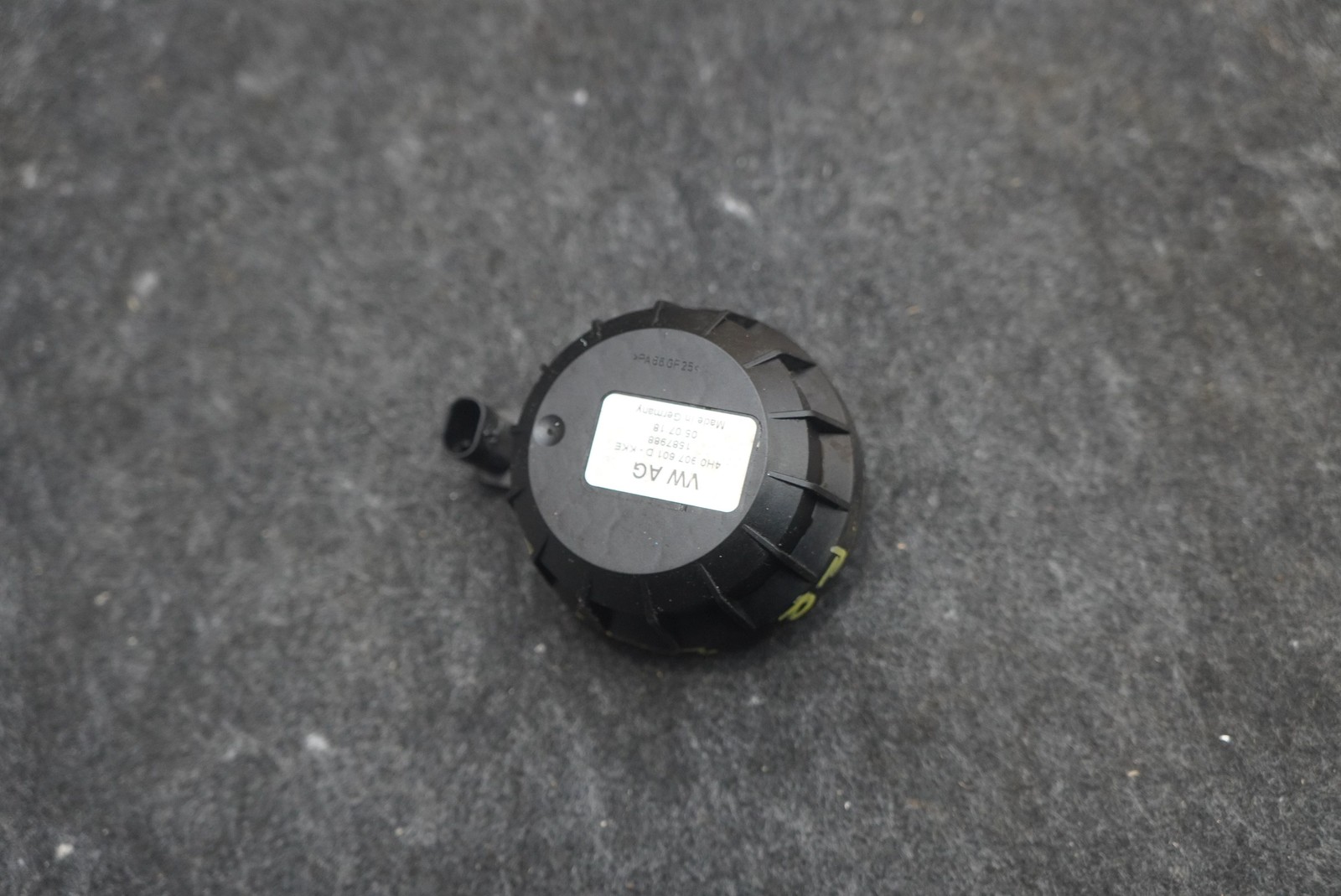 Impact Sound Engine Noise Actuator 4H0907601D OEM Lamborghini Urus 2019