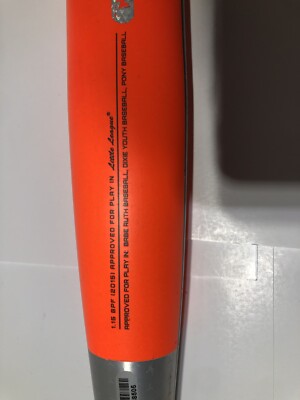 Orange Easton Orange XL3 baseball bat. 32 inches long with a 21