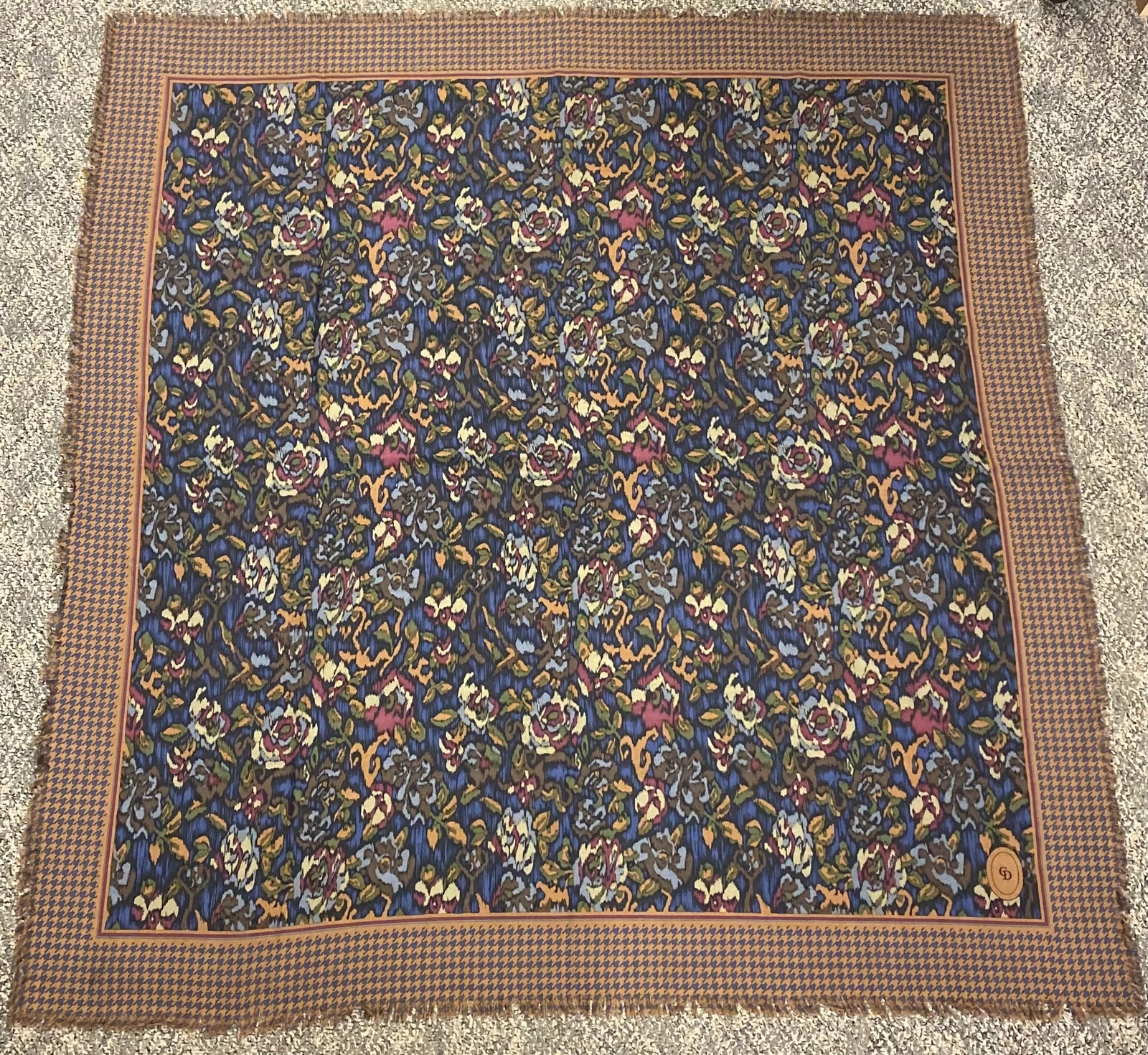 Écharpe vintage Chrishtian Dior 65 % laine 35 % soie florale lévrier design 40,5