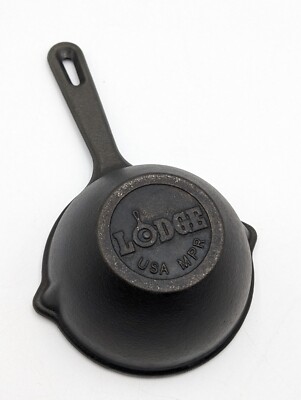 Lodge Cast Iron MPR Double Spout 2 Cup Sauce Pan Ladle Melting Pot (E8)