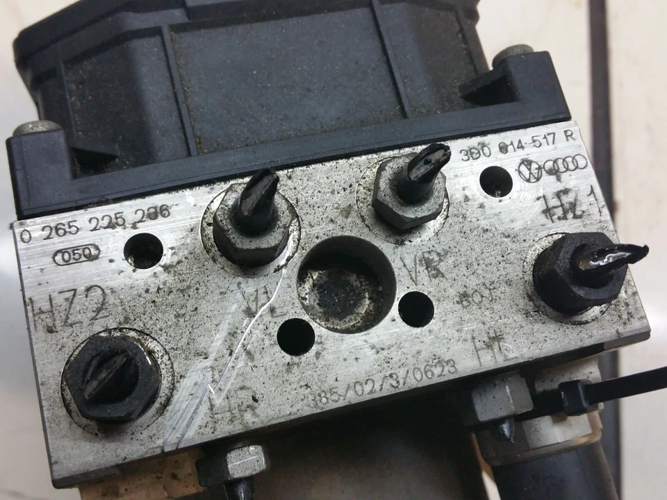 VW VOLKSWAGEN PHAETON 2004 BOMBA ABS (a través de vin 020000) Foto 4 de 4