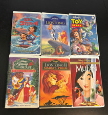 Walt Disney - Lot of 6 VHS - Clamshell -Lion King, Mulan, Toy Story, and more
